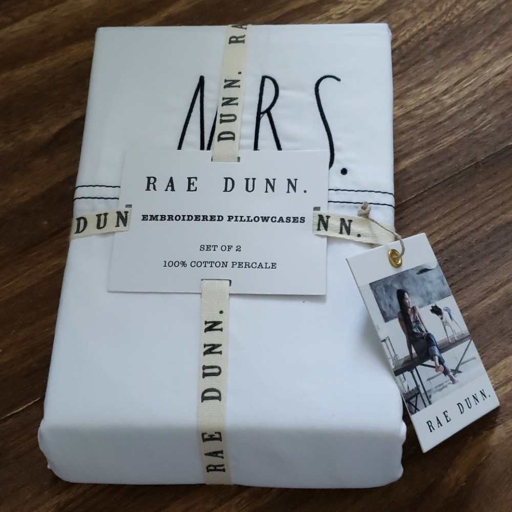 Rae Dunn MRS. & MR.Standard Pillowcases